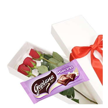 Caja con 03 Rosas más Chocolate de Leche Goplana 90 Grs
