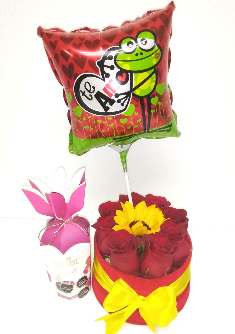 Caja Redonda 8 Rosas y 1 Girasol, Bombones Heidi Bouquet 120 grs y Globito